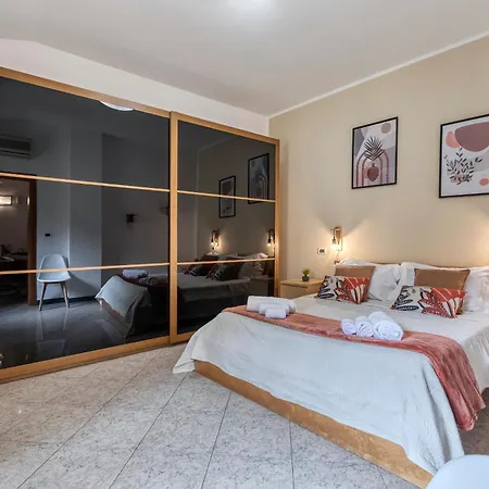 Cozy By Different Apartman Bologna