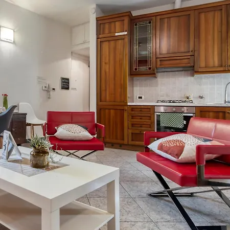Cozy By Different Apartment Bologna