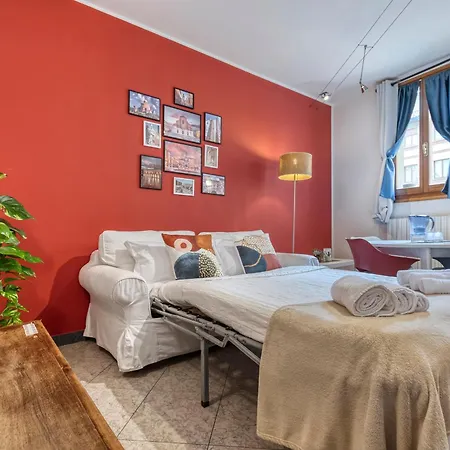 Cozy In The Heart Of Apartment *