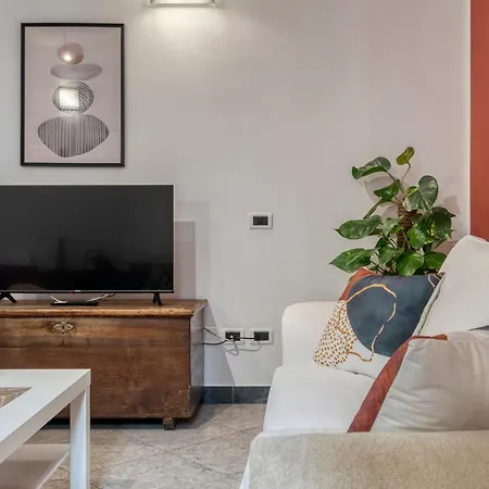 Cozy In The Heart Of Apartment